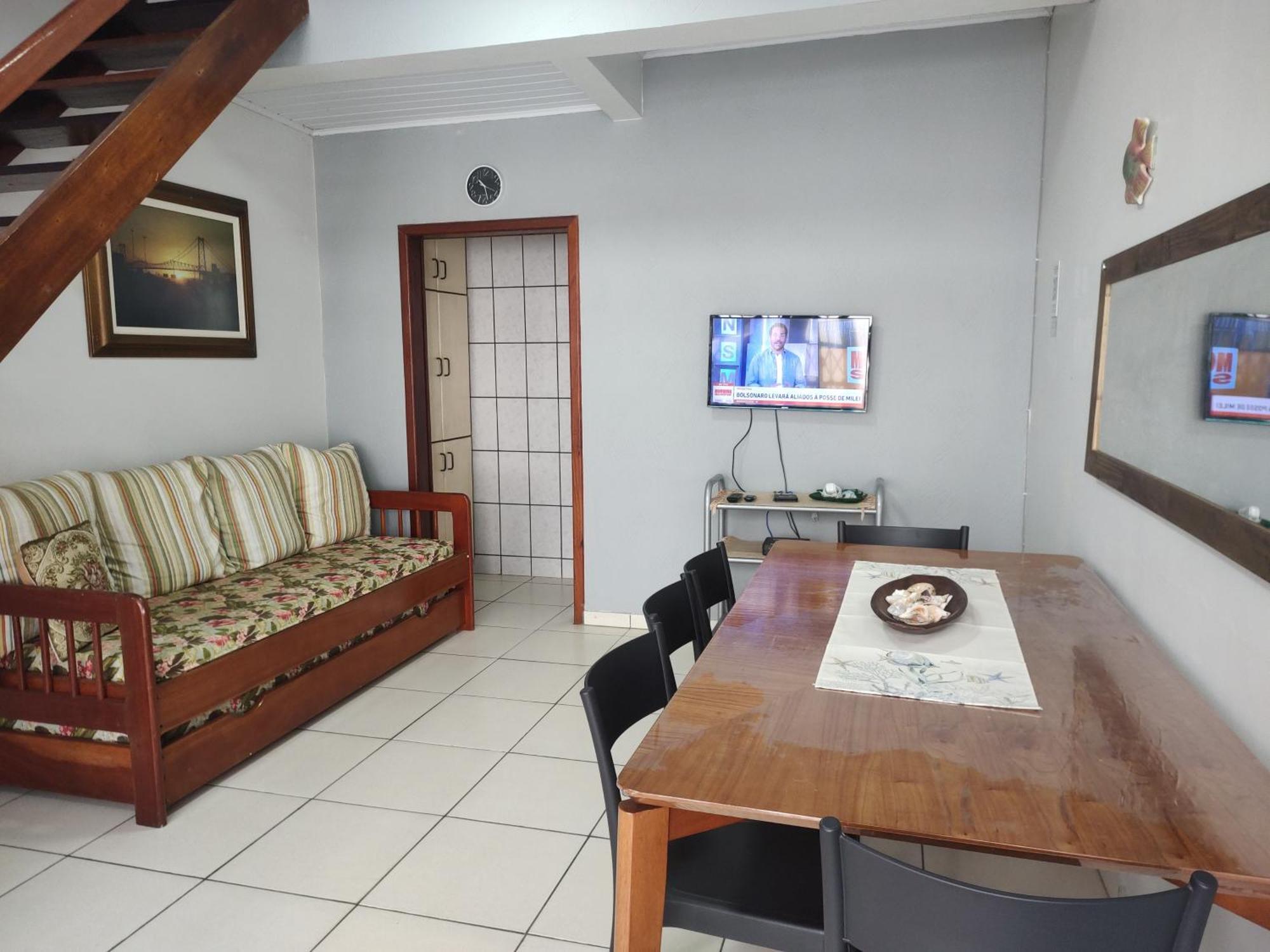 Apartamento Sobrado No Residencial Mediterraneo